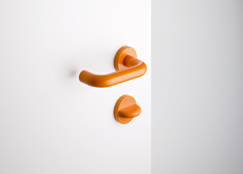 HEWI lever handle System 111 Free-standing set in the colour orange in round tube design
