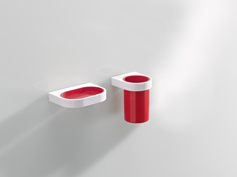 HEWI dementia tray and tumbler Dementia tray and cup