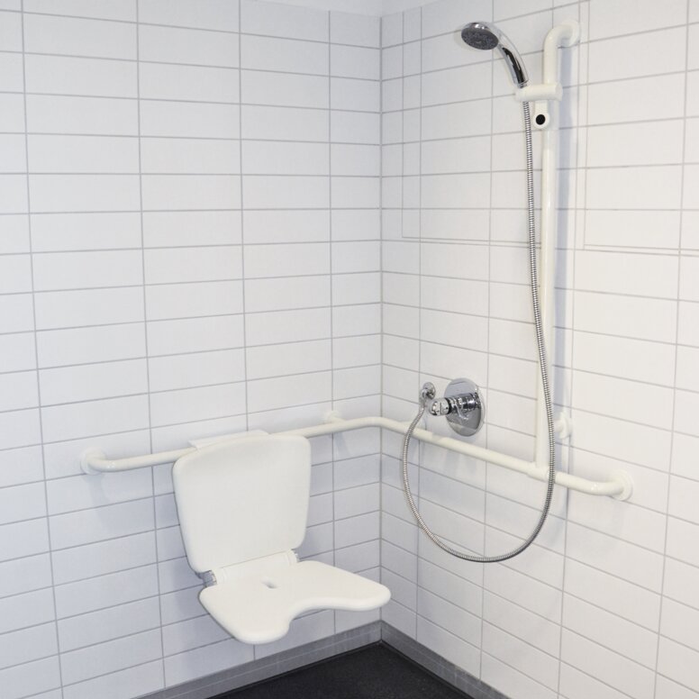 RWTH Aachen Shower with hanging seat and shower handrail