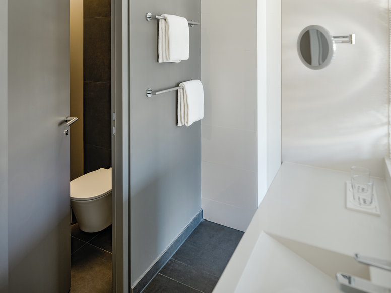 H4 Hotel in Mönchengladbach Badkamer