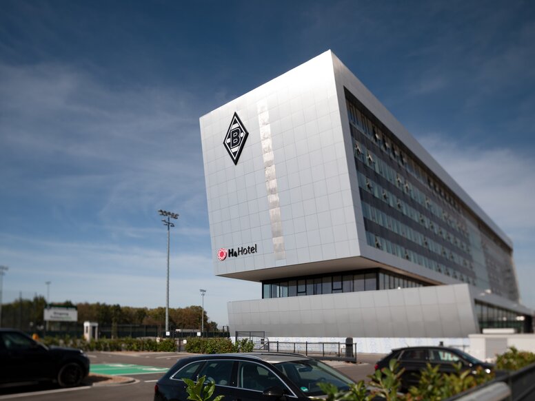 Hotel H4 w Mönchengladbach H4 Hotel Mönchengladbach z zewnątrz