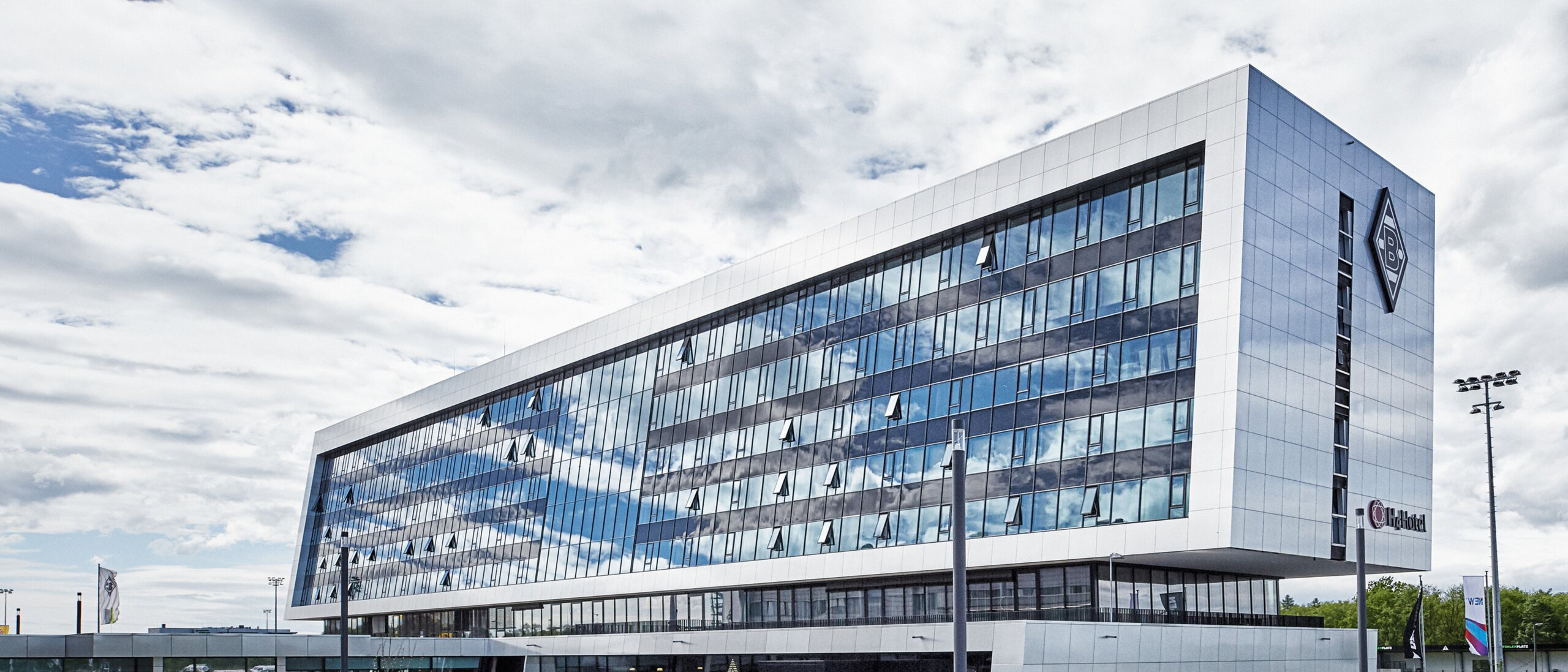 H4 Hotel in Mönchengladbach Buitenruimte van een H4 hotel